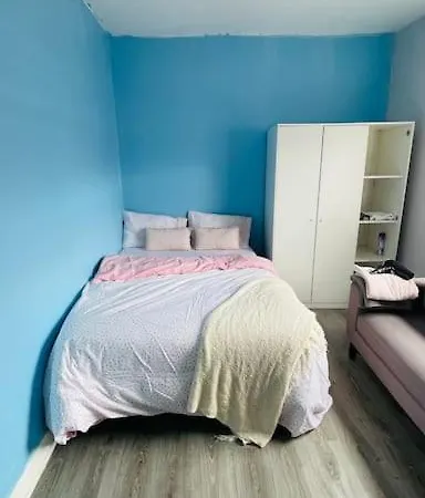 Entire In Apartment